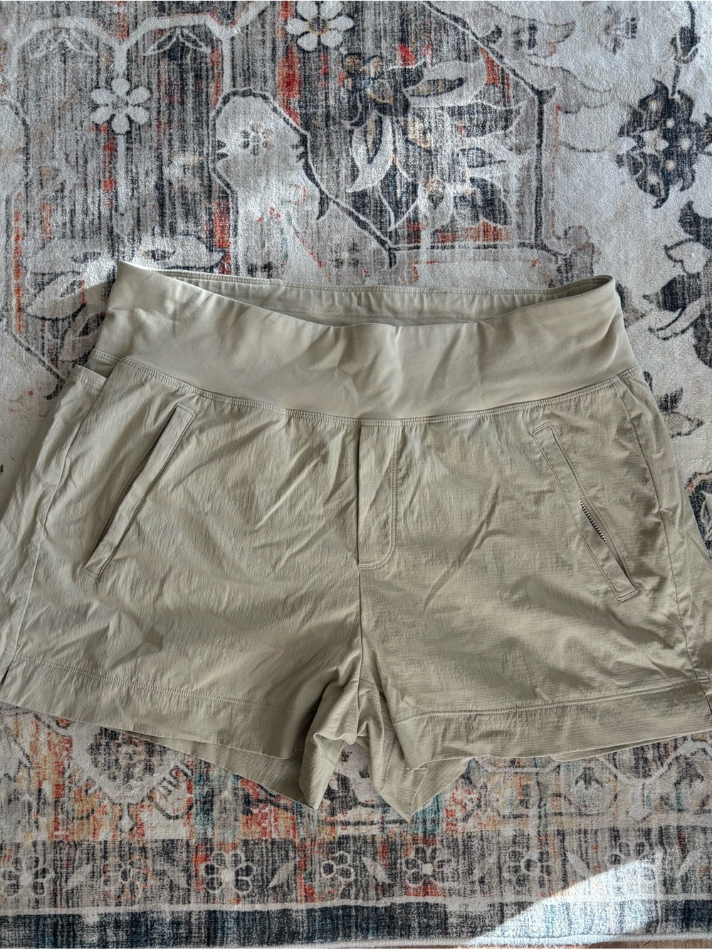 Athleta Khaki Trekkie North Short size 10